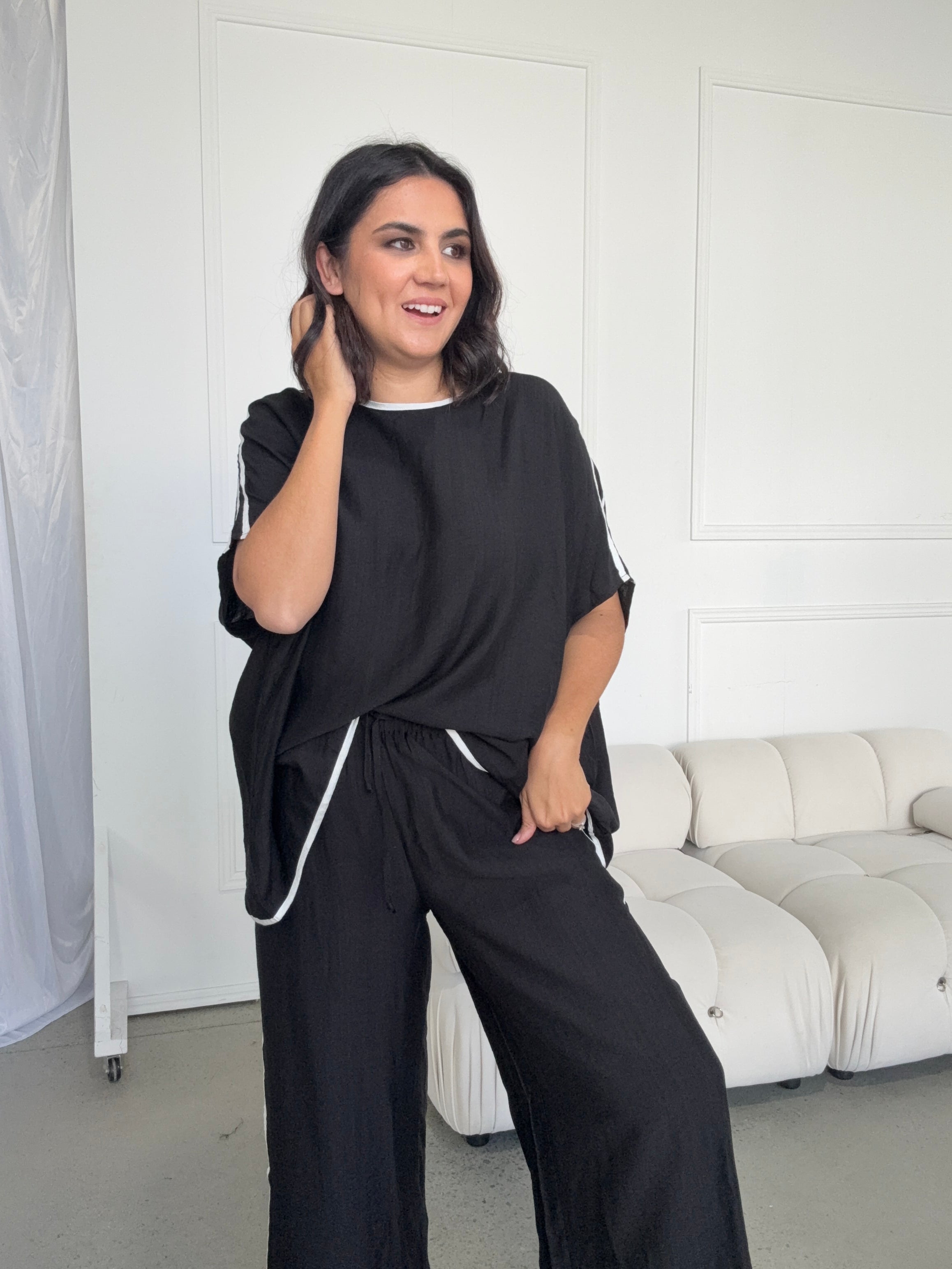 Bowie Drape Top Black/White