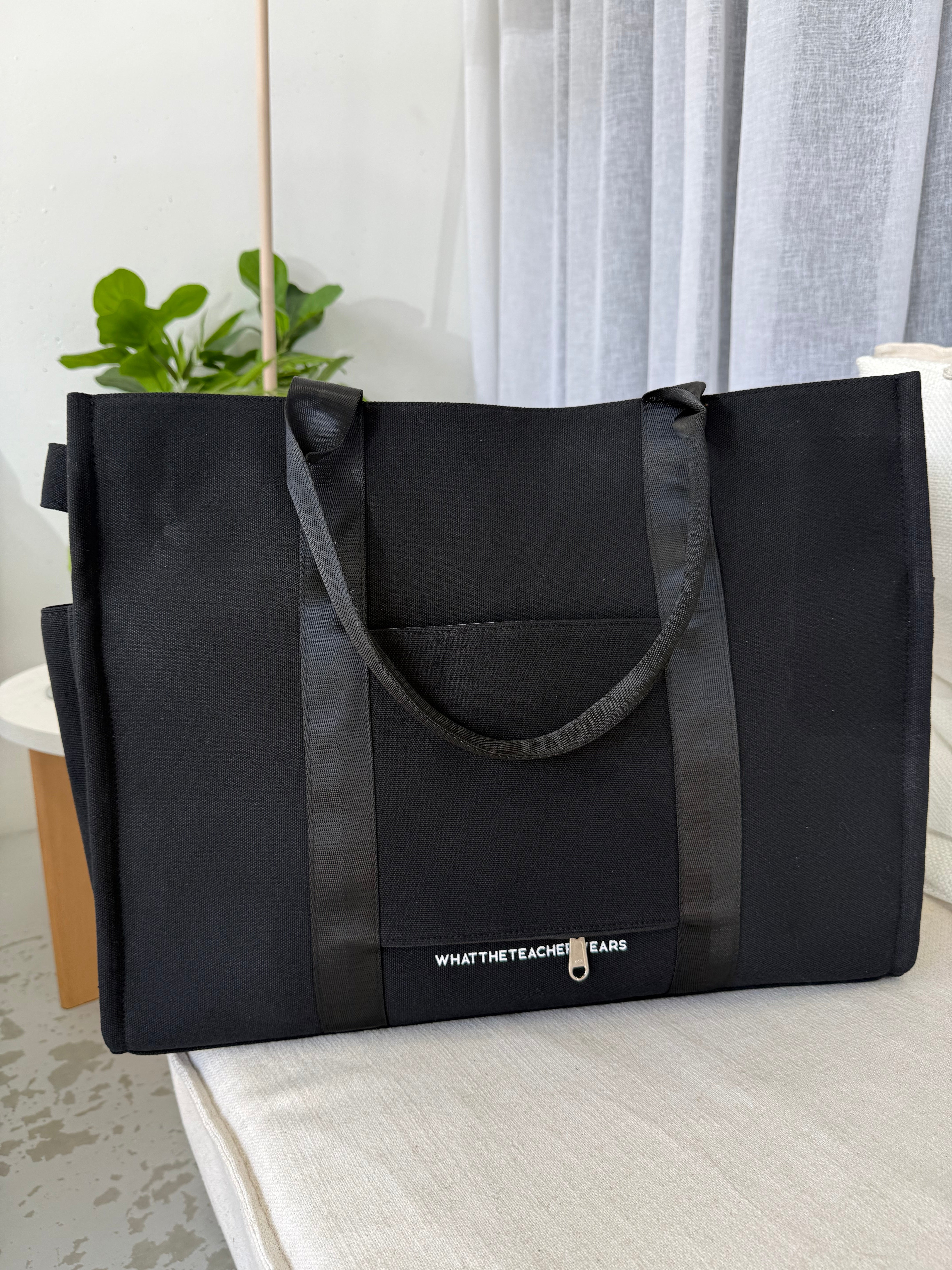 Plain Tote in black, practical canvas bag for work and school
