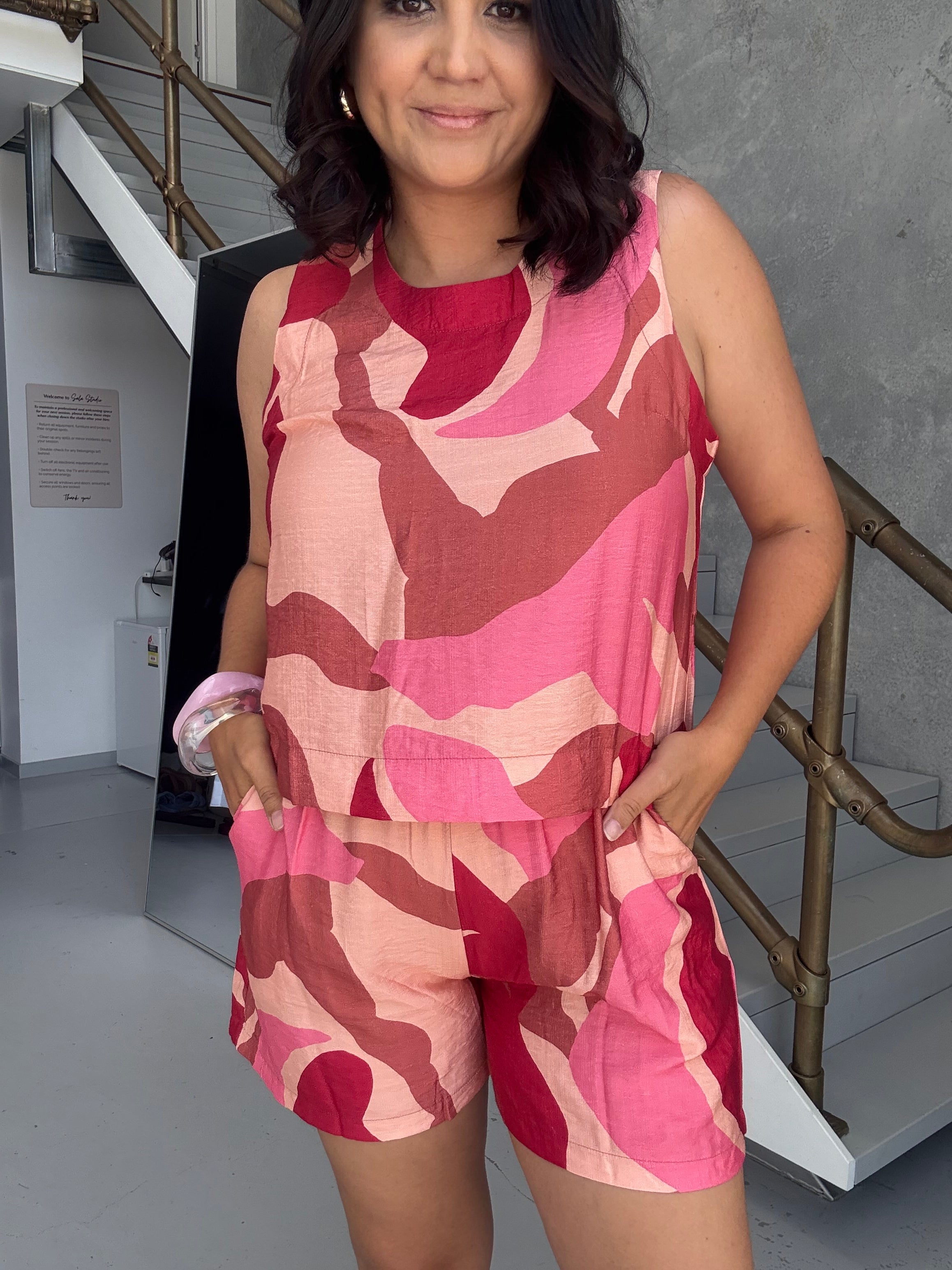 Mara Top Abstract Pink