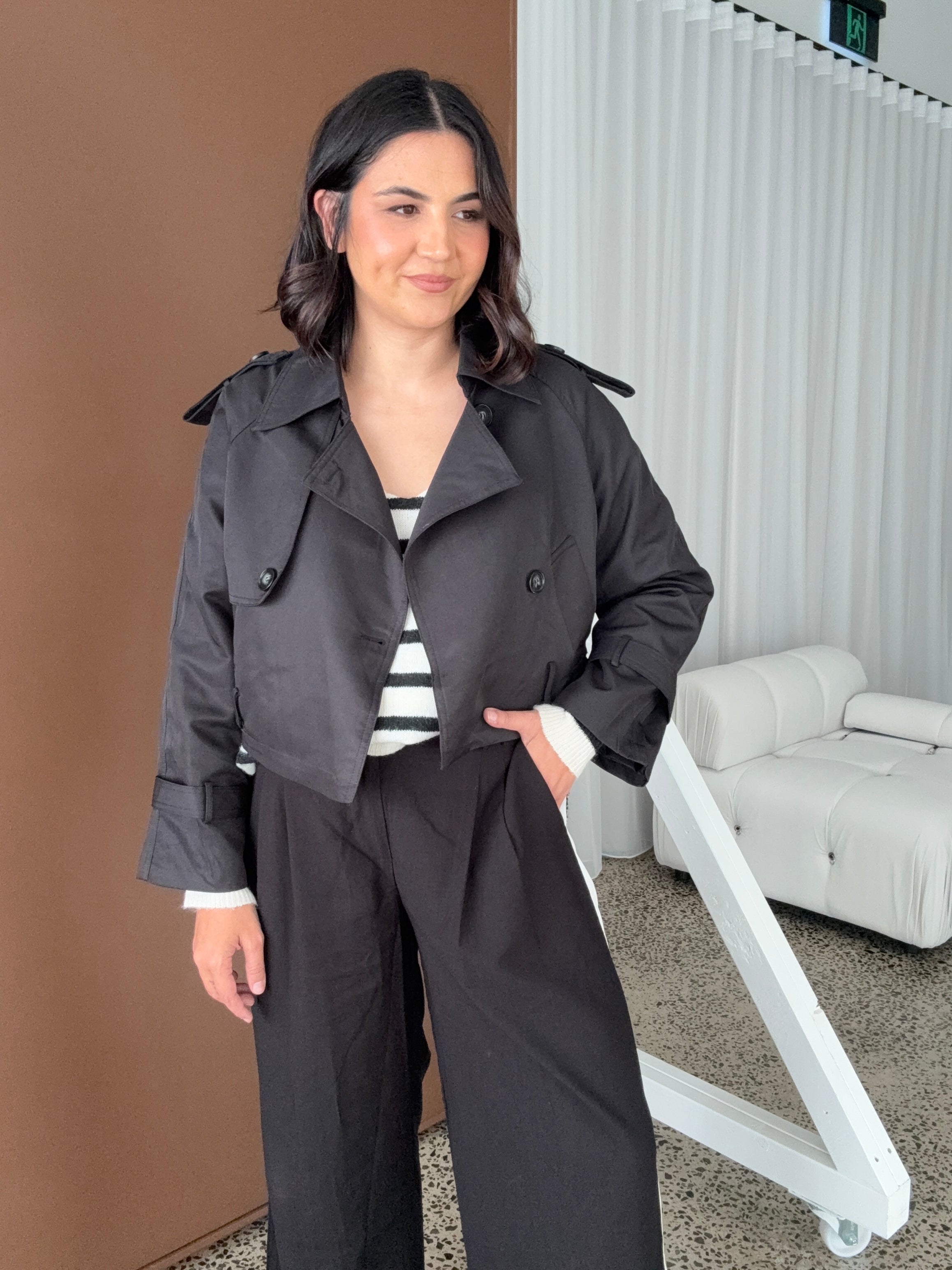 The Cropped Trench Black