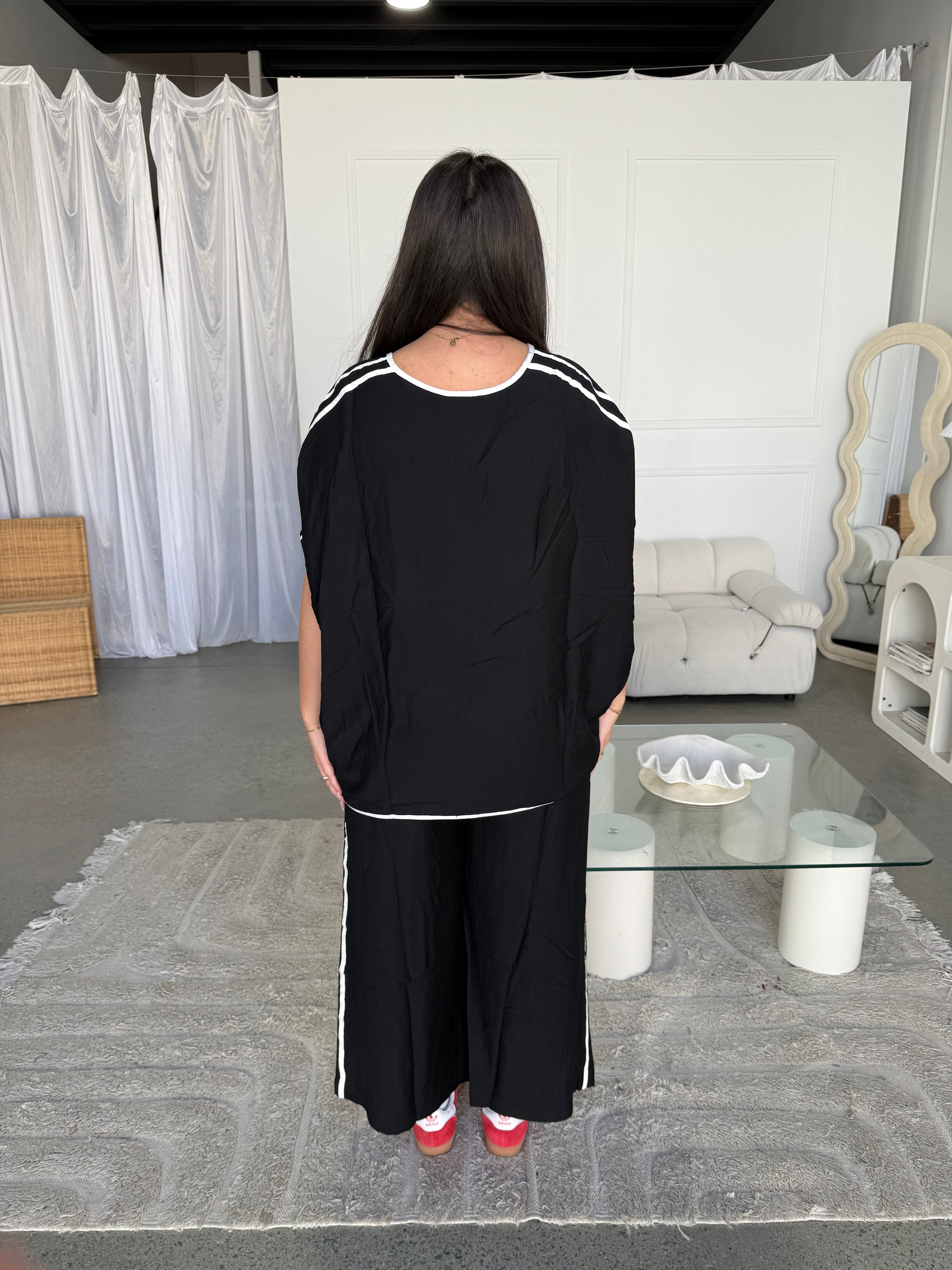 Bowie Drape Top Black/White