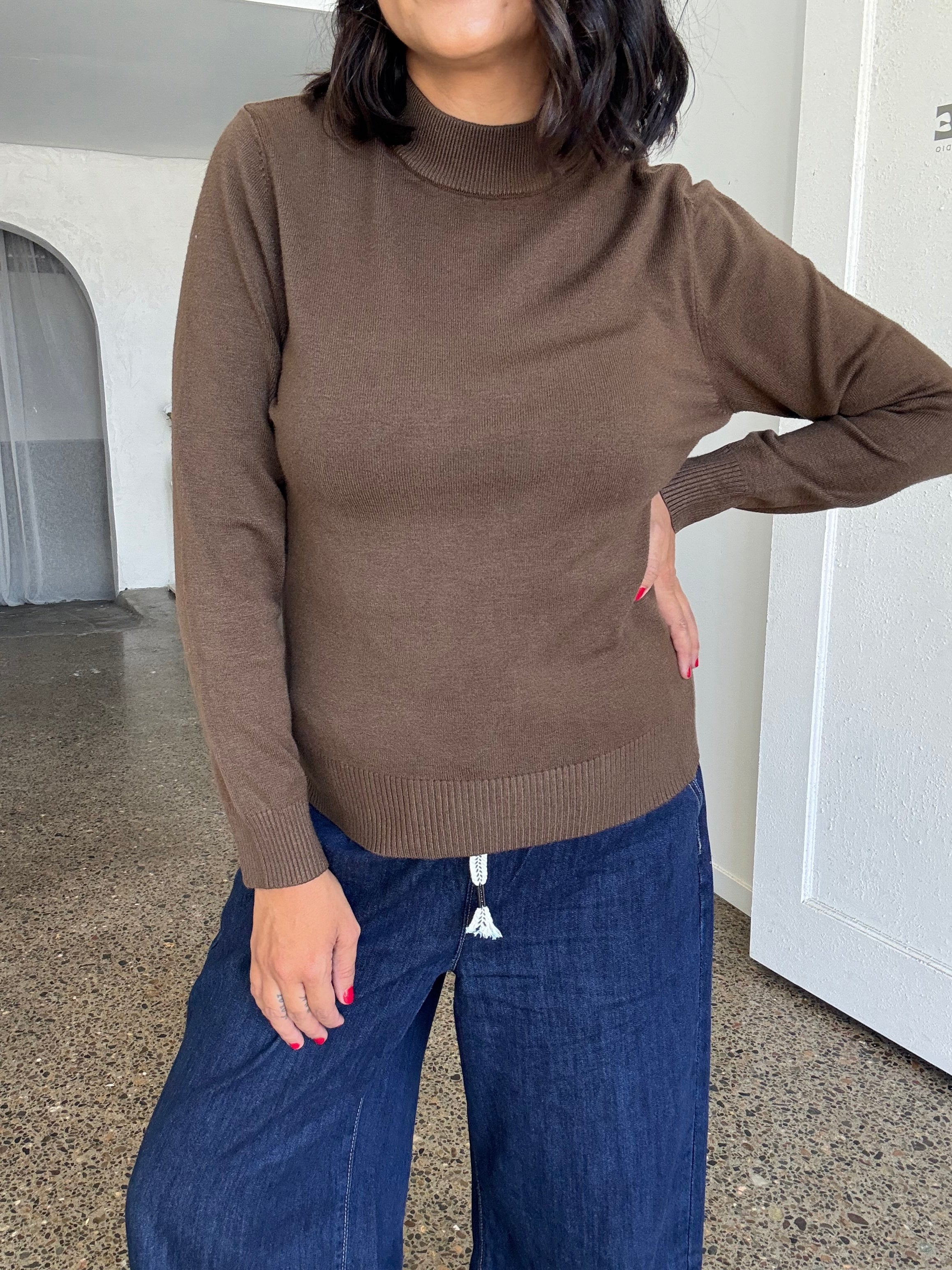 Petunia Turtle Neck Knit Pullover Chocolate