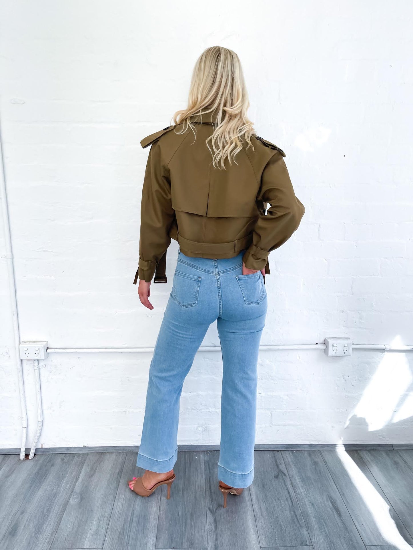 Carrie Crop Trench Olive